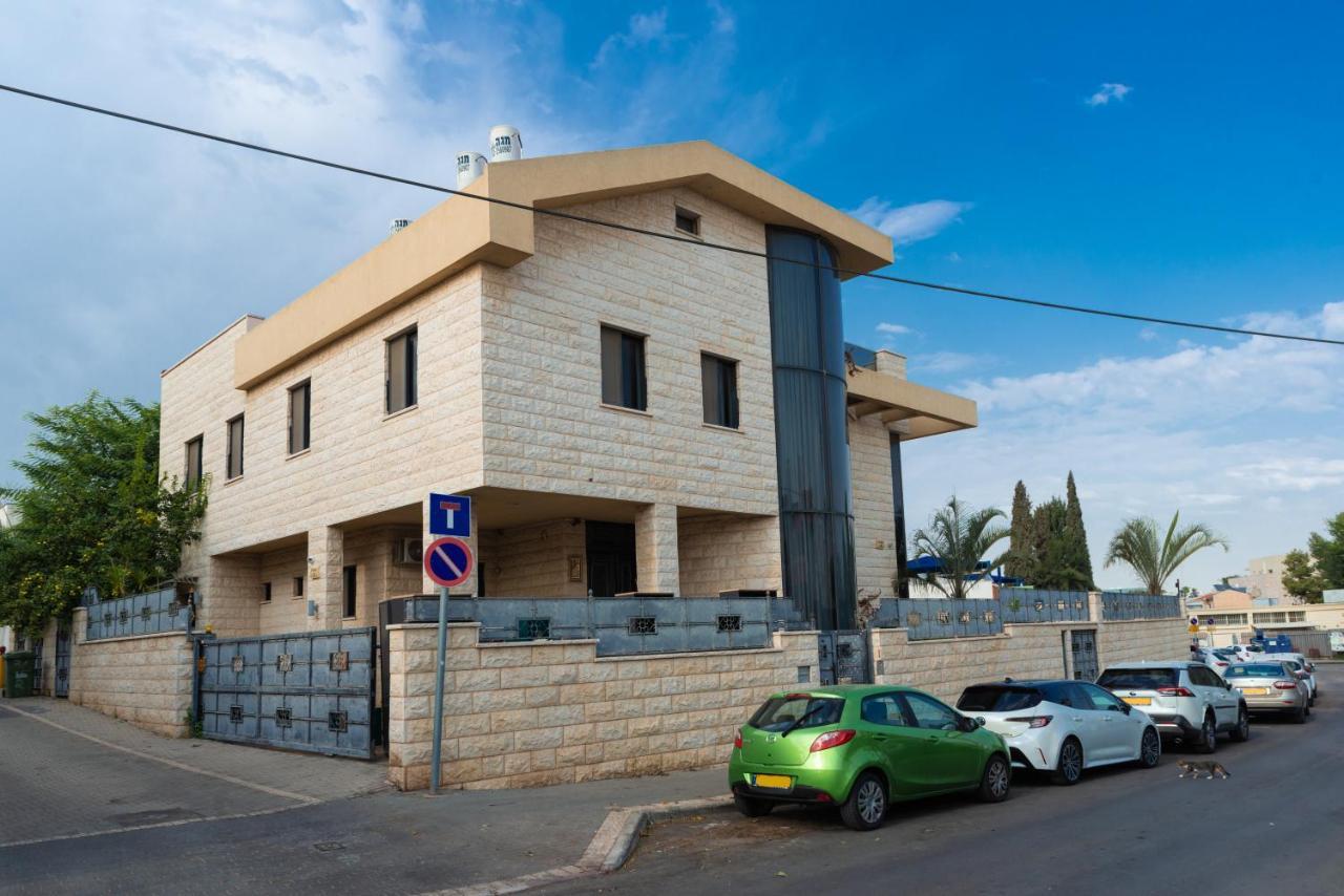 Grace Holon Villa & Pool מראה חיצוני תמונה