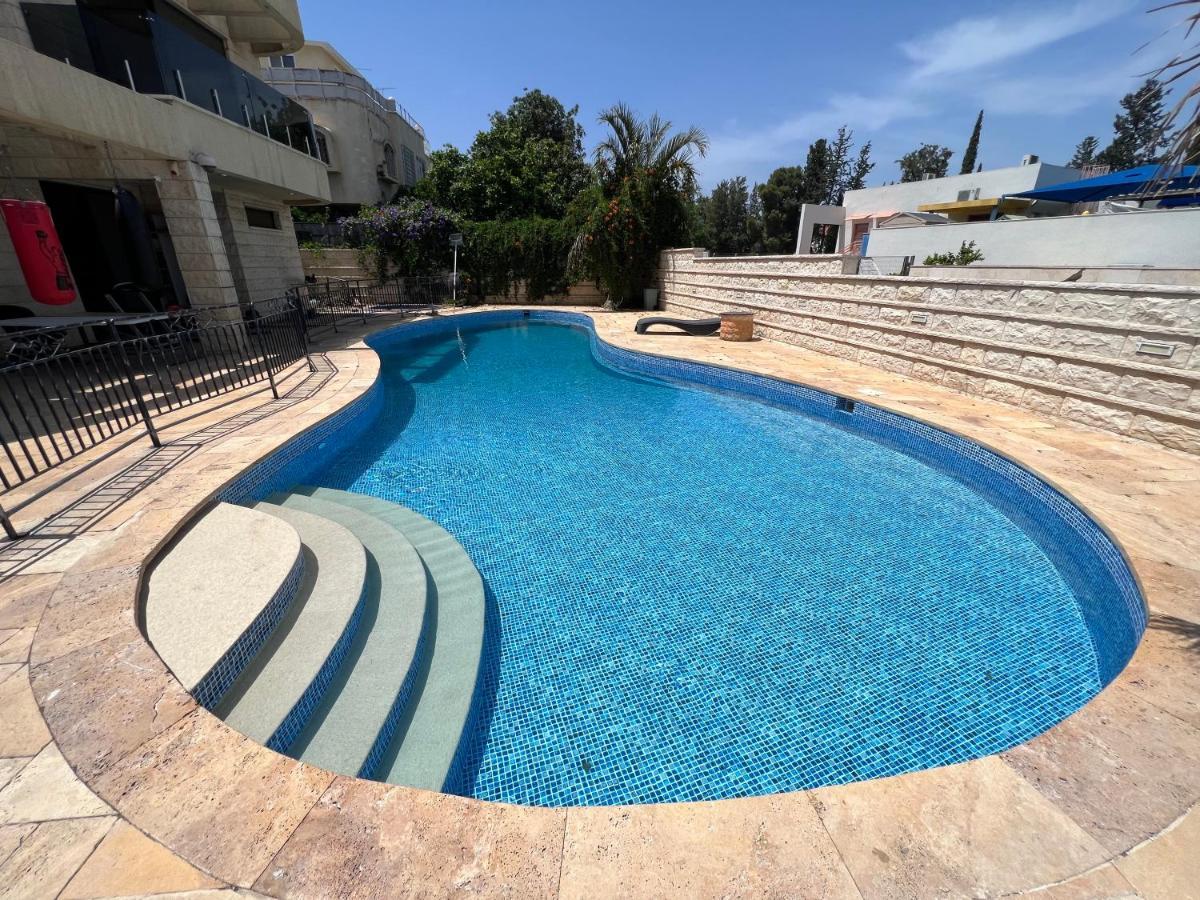 Grace Holon Villa & Pool מראה חיצוני תמונה