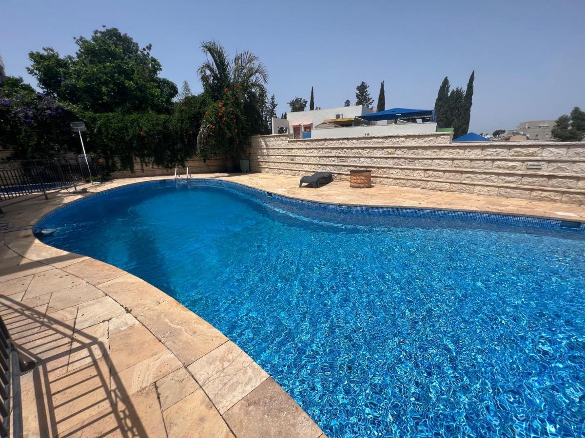 Grace Holon Villa & Pool מראה חיצוני תמונה